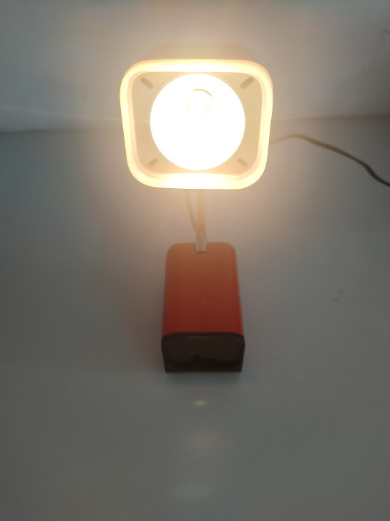 Lampada da Scrivania Rossa con Braccio Telescopico Prodotta negli Anni '70