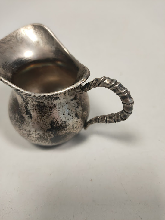 Piccola Brocca in Argento 800 con Punzonatura Vintage XX Secolo