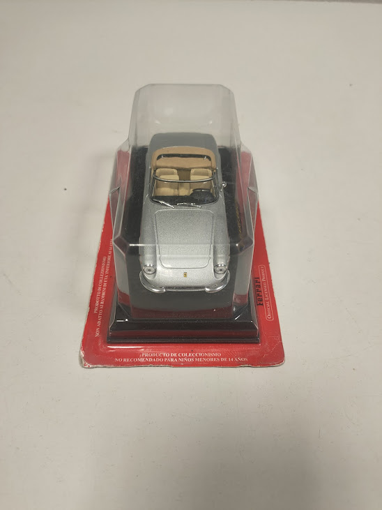 Modellino Ferrari 330 GTS Scala 1:43 Vintage Anni '2000