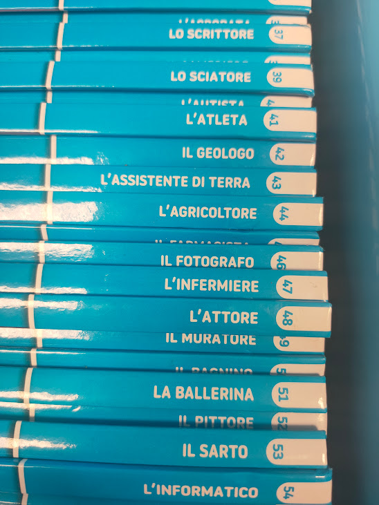 Scatola Contenente una Collezione di 60 Libri Prodotta da "Playmobil" Vintage 2019
