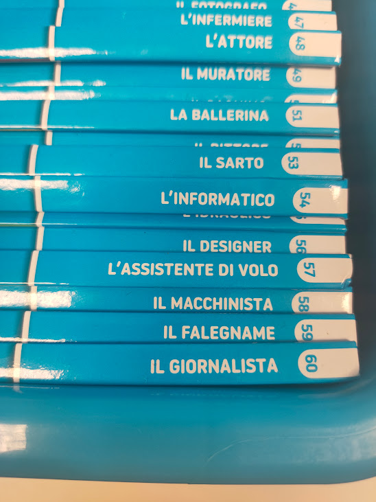 Scatola Contenente una Collezione di 60 Libri Prodotta da "Playmobil" Vintage 2019