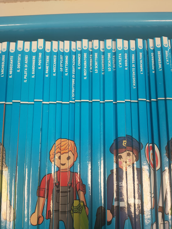 Scatola Contenente una Collezione di 60 Libri Prodotta da "Playmobil" Vintage 2019
