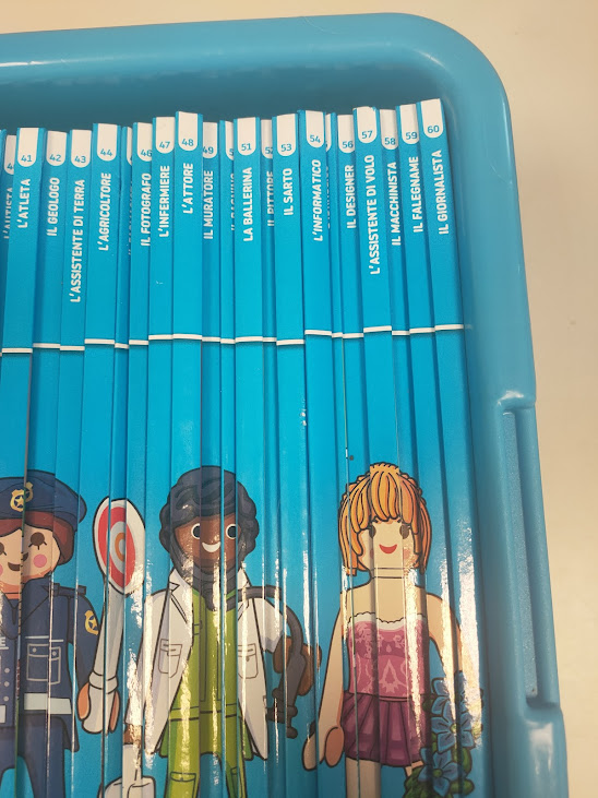 Scatola Contenente una Collezione di 60 Libri Prodotta da "Playmobil" Vintage 2019