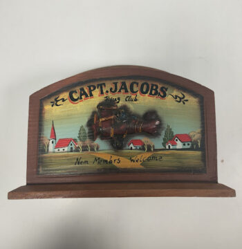 Scatola Vintage in legno a Tema Aeronautico con Marchio "Capt. Jacobs"