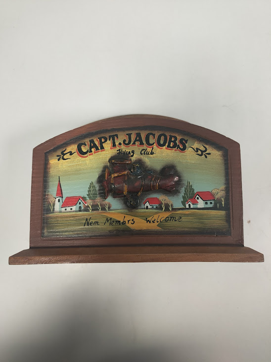 Scatola Vintage in legno a Tema Aeronautico con Marchio "Capt. Jacobs"