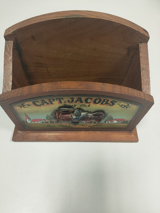 Scatola Vintage in legno a Tema Aeronautico con Marchio "Capt. Jacobs"