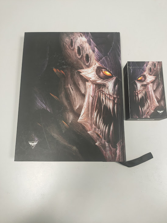 Libro L'Hobby di Warhammer Leviathan più Mazzo di Carte 2023