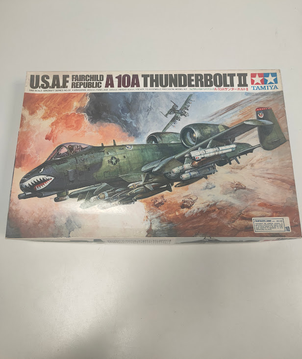 kit di Modellismo in Plastica Tamiya 1/48 Fairchild Republic A-10A Thunderbolt II 1991