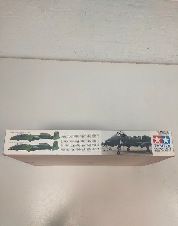 kit di Modellismo in Plastica Tamiya 1/48 Fairchild Republic A-10A Thunderbolt II 1991