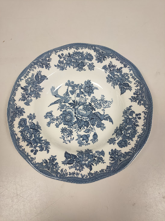 Piatto Enoch Wedgwood con Motivo "Asiatic Pheasants" in Ceramica Blu e Bianca anni 2000