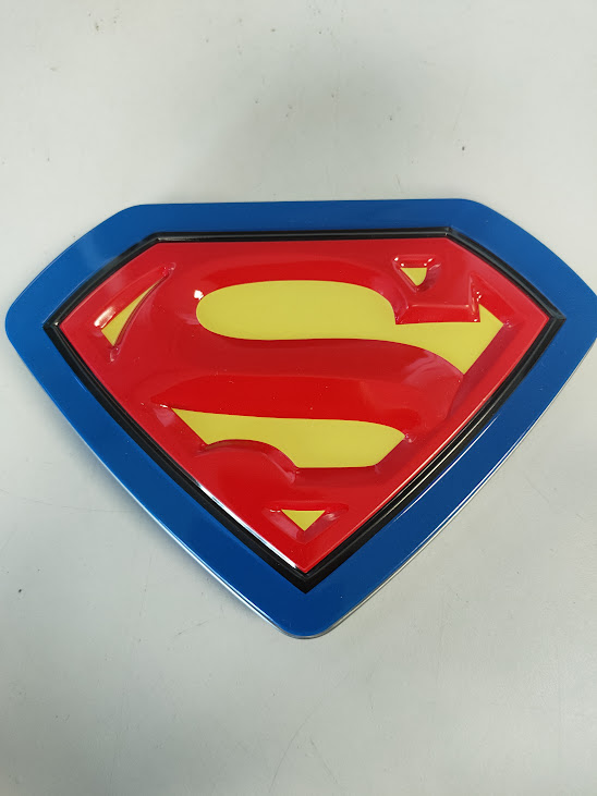 Scatola di Latta LEGO Raffigurante il Logo Sagomato di Superman 2025