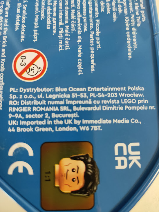 Scatola di Latta LEGO Raffigurante il Logo Sagomato di Superman 2025
