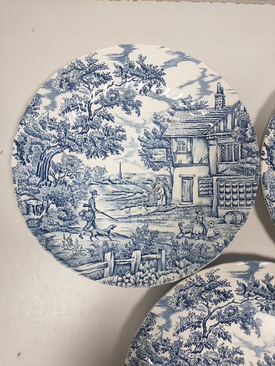 Set 3 Piatti in Ceramica Bianca e Blu con Motivo "The Hunter" Anni '80