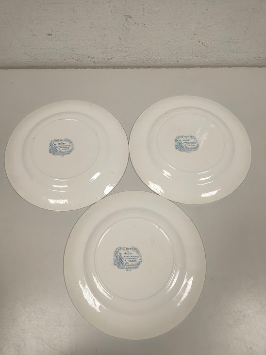Set 3 Piatti in Ceramica Bianca e Blu con Motivo "The Hunter" Anni '80