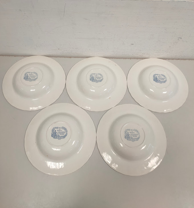 Set 5 Piatti in Ceramica della Collezione "The Hunter" Vintage Anni '80