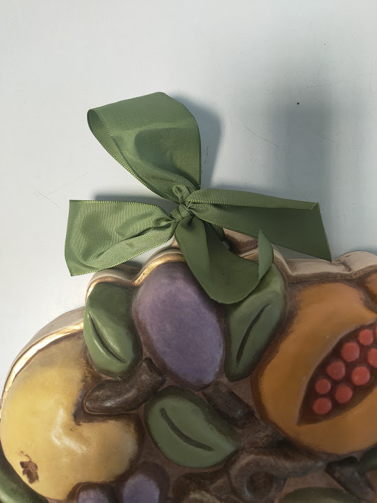 Ceramica da Parete della THUN Decorativa Raffigurante un Cesto di Frutta Anni 2000