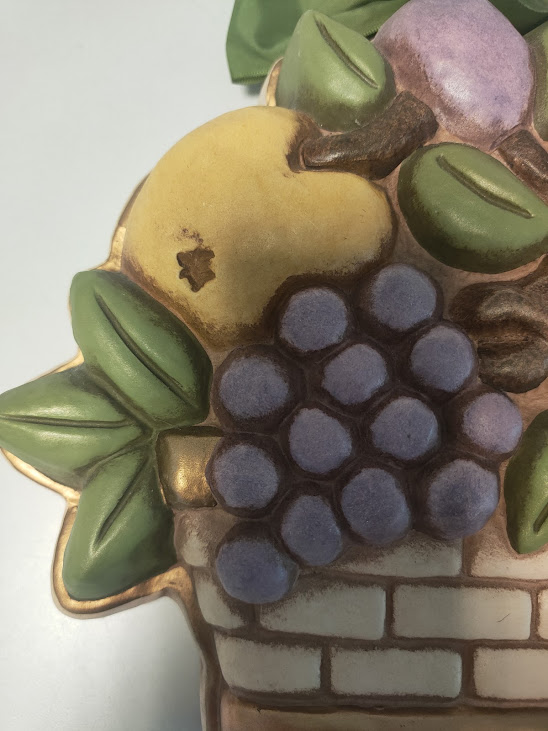 Ceramica da Parete della THUN Decorativa Raffigurante un Cesto di Frutta Anni 2000