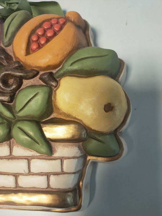Ceramica da Parete della THUN Decorativa Raffigurante un Cesto di Frutta Anni 2000