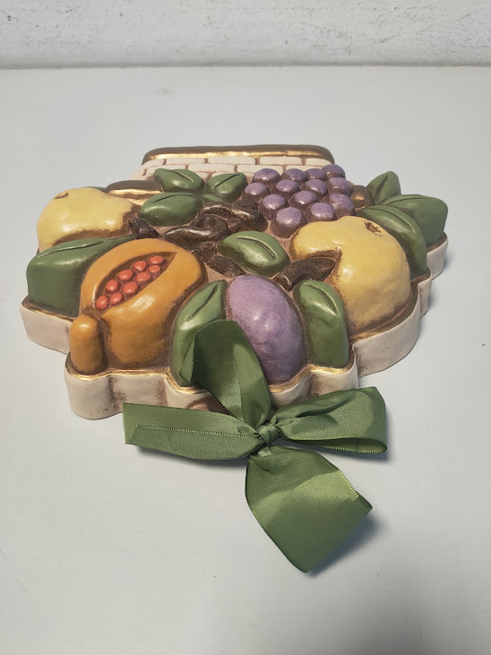 Ceramica da Parete della THUN Decorativa Raffigurante un Cesto di Frutta Anni 2000