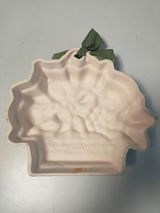 Ceramica da Parete della THUN Decorativa Raffigurante un Cesto di Frutta Anni 2000