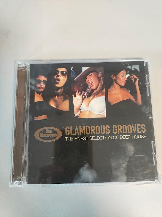 Cofanetto Doppio CD "Miss Moneypenny's Glamorous Grooves 2001