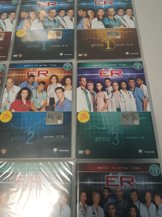 Cofanetto di ER-Medici in Prima Linea 4 Stagioni