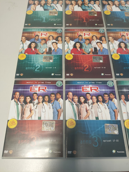 Cofanetto di ER-Medici in Prima Linea 4 Stagioni