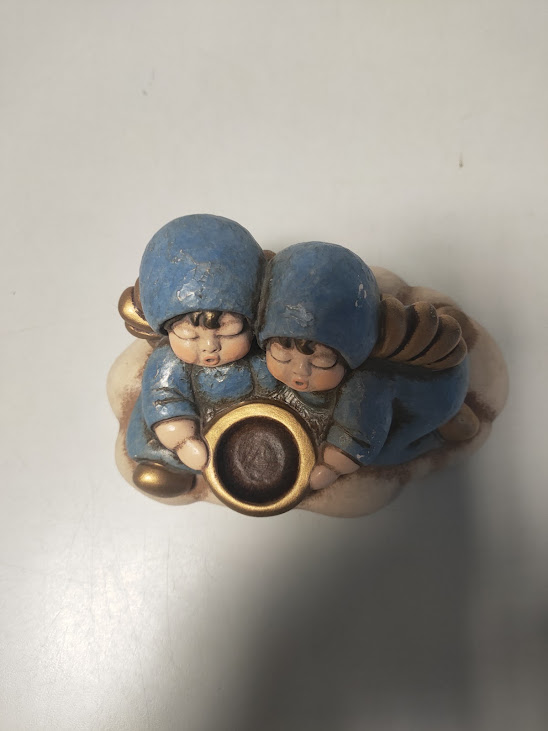 Coppia di Angioletti Cantanti in Ginocchio su una Nuvola della Thun Vintage Anni 2000