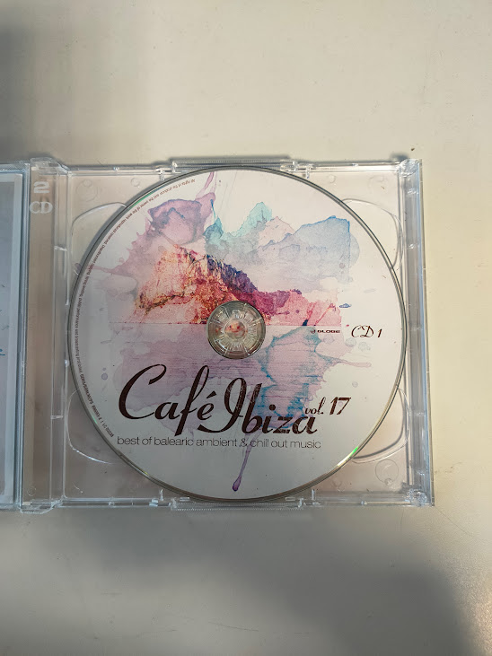 CD Café Ibiza Vol. 17 Pubblicata nel 2013