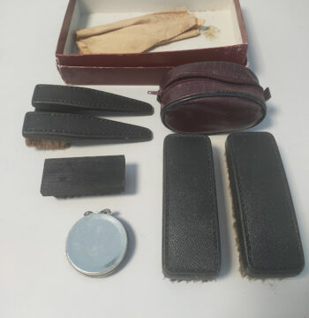 Kit per la pulizia delle scarpe da viaggio vintage Anni '60