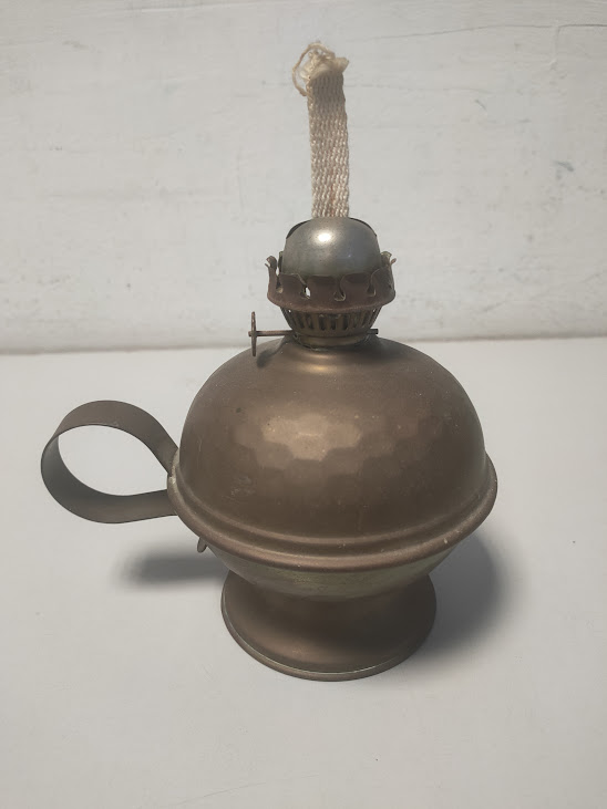 Lampada a Petrolio da Tavolo con Serbatoio Sferico in Metallo Vintage Anni dal dal 1871 al 1950