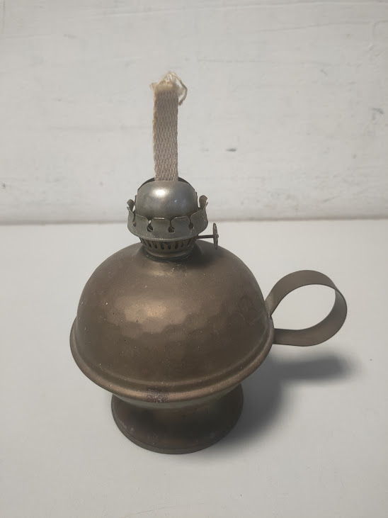 Lampada a Petrolio da Tavolo con Serbatoio Sferico in Metallo Vintage Anni dal dal 1871 al 1950