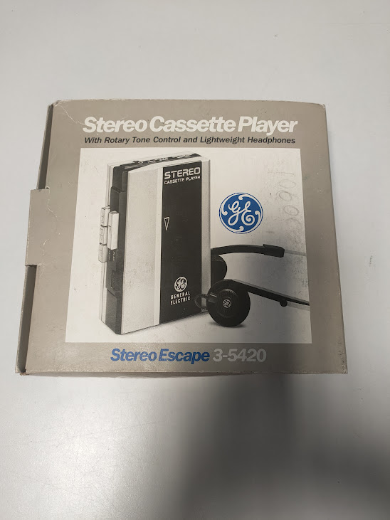 Lettore di Audiocassette Portatile General Electric Stereo Escape 3-5420 Vintage