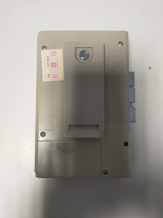 Lettore di Audiocassette Portatile General Electric Stereo Escape 3-5420 Vintage