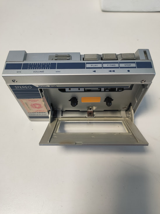 Lettore di Audiocassette Portatile Stereo Modello W135 Vintage Anni '80