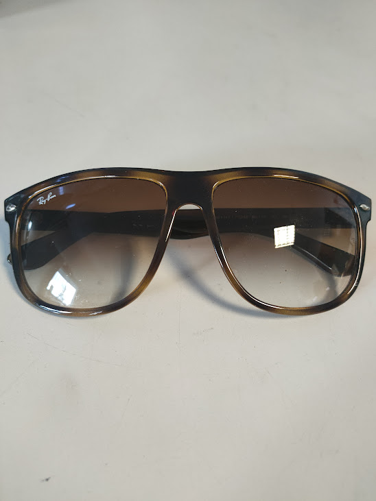 Occhiali da Sole Ray-Ban RB4147 Boyfriend Anno 2010