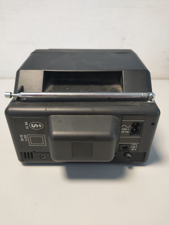 Piccolo Televisore Portatile in Bianco e Nero a Transistor Roadstar TV-400N