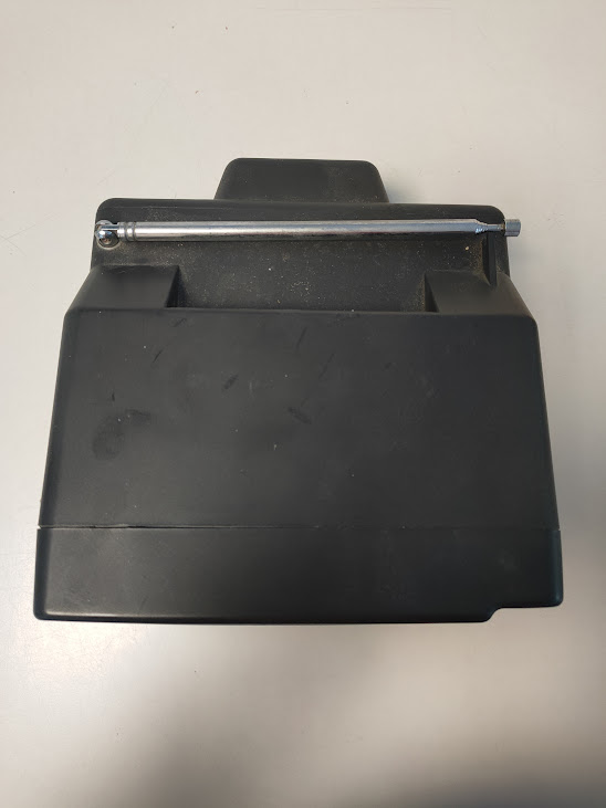 Piccolo Televisore Portatile in Bianco e Nero a Transistor Roadstar TV-400N