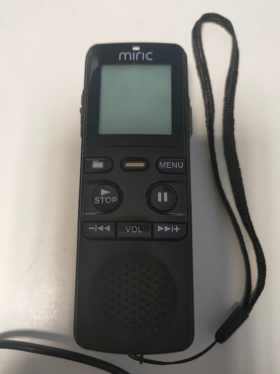 Registratore Vocale Digitale Portatile 8 GB della Marca Miric 2020