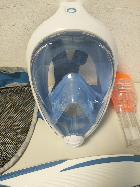 Set da Snorkeling e Nuoto che Include Attrezzatura Mista per Attività Acquatiche 2022