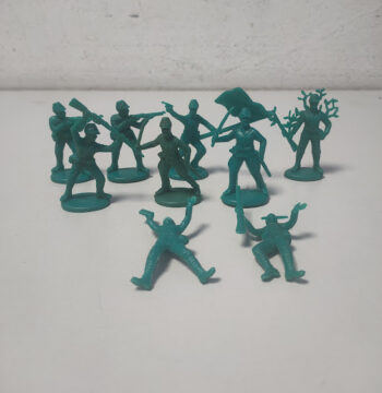 Piccoli Soldatini Giocattolo in Plastica di Colore Verde in Diverse Pose D'Azione Anni '70
